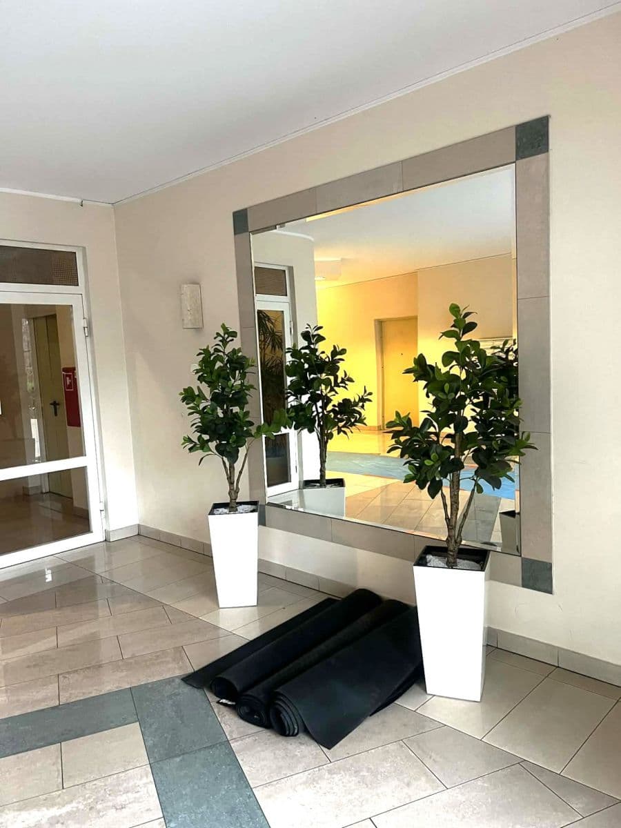 Stylowa kawalerka 36 m² z widokiem na park – 13