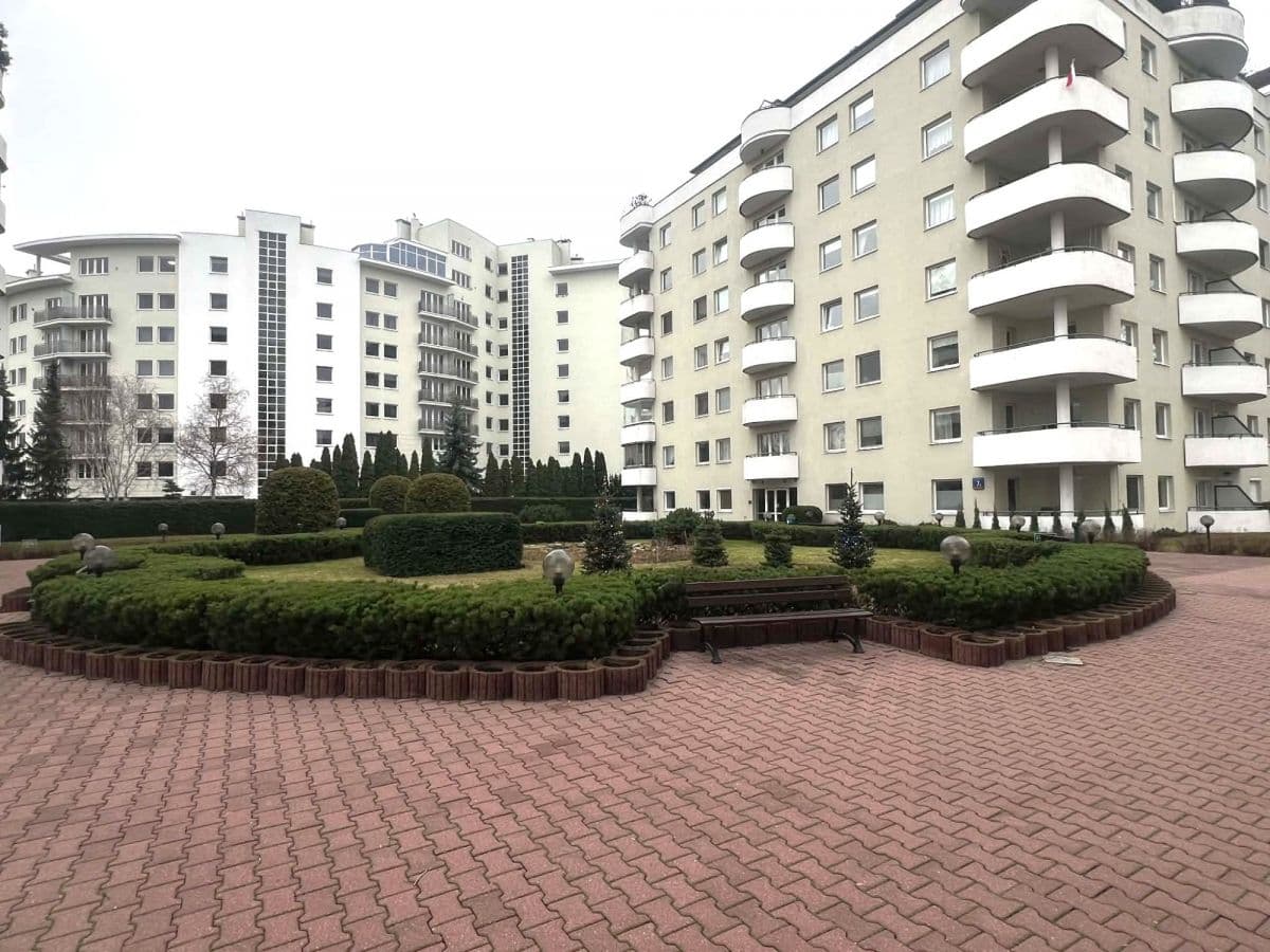 Stylowa kawalerka 36 m² z widokiem na park – 14