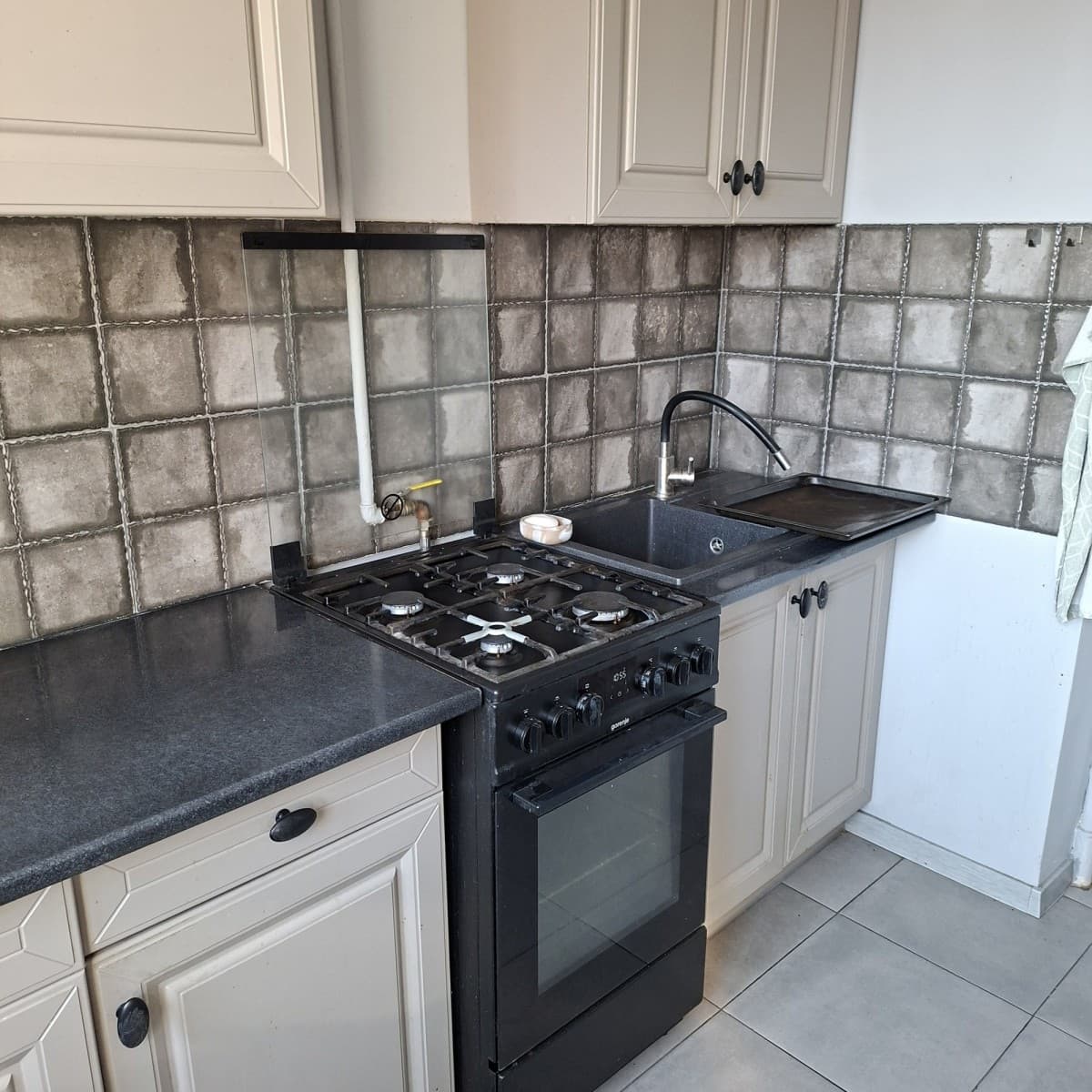 Mieszkanie dwupokojowe blisko Uniwersytetu Medycznego – 2