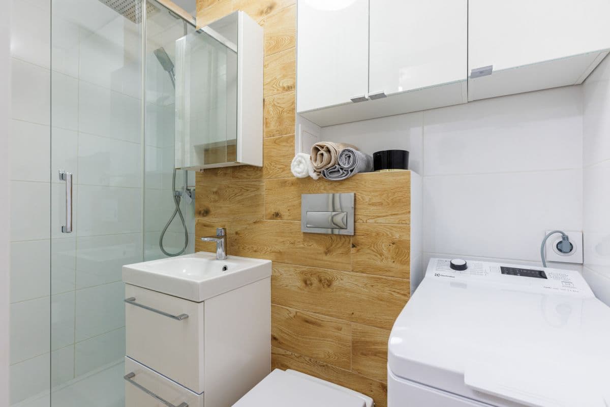 Kawalerka z widokiem na drapacze chmur w centrum – 6