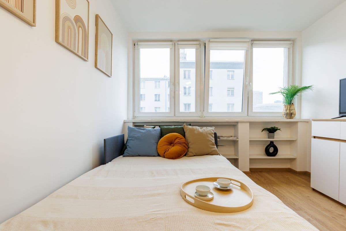 Kawalerka z widokiem na drapacze chmur w centrum – 8