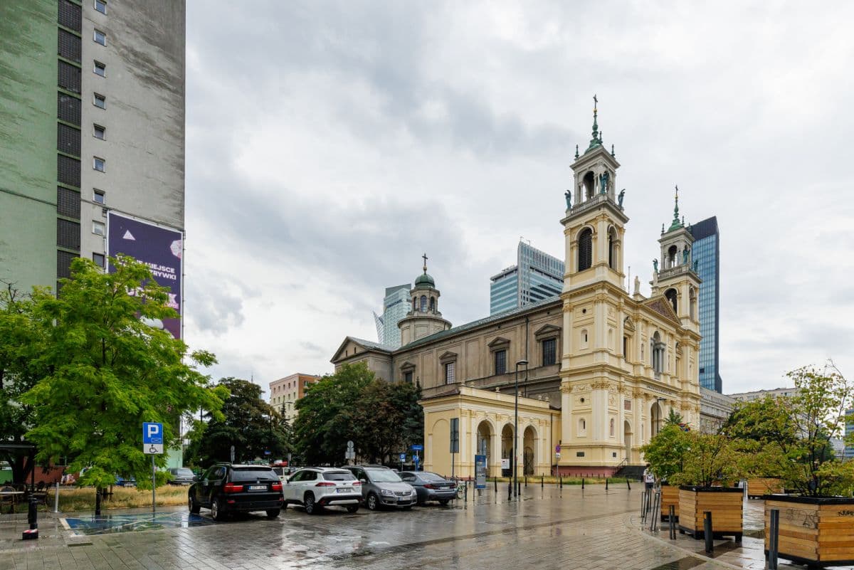 Kawalerka z widokiem na drapacze chmur w centrum – 13