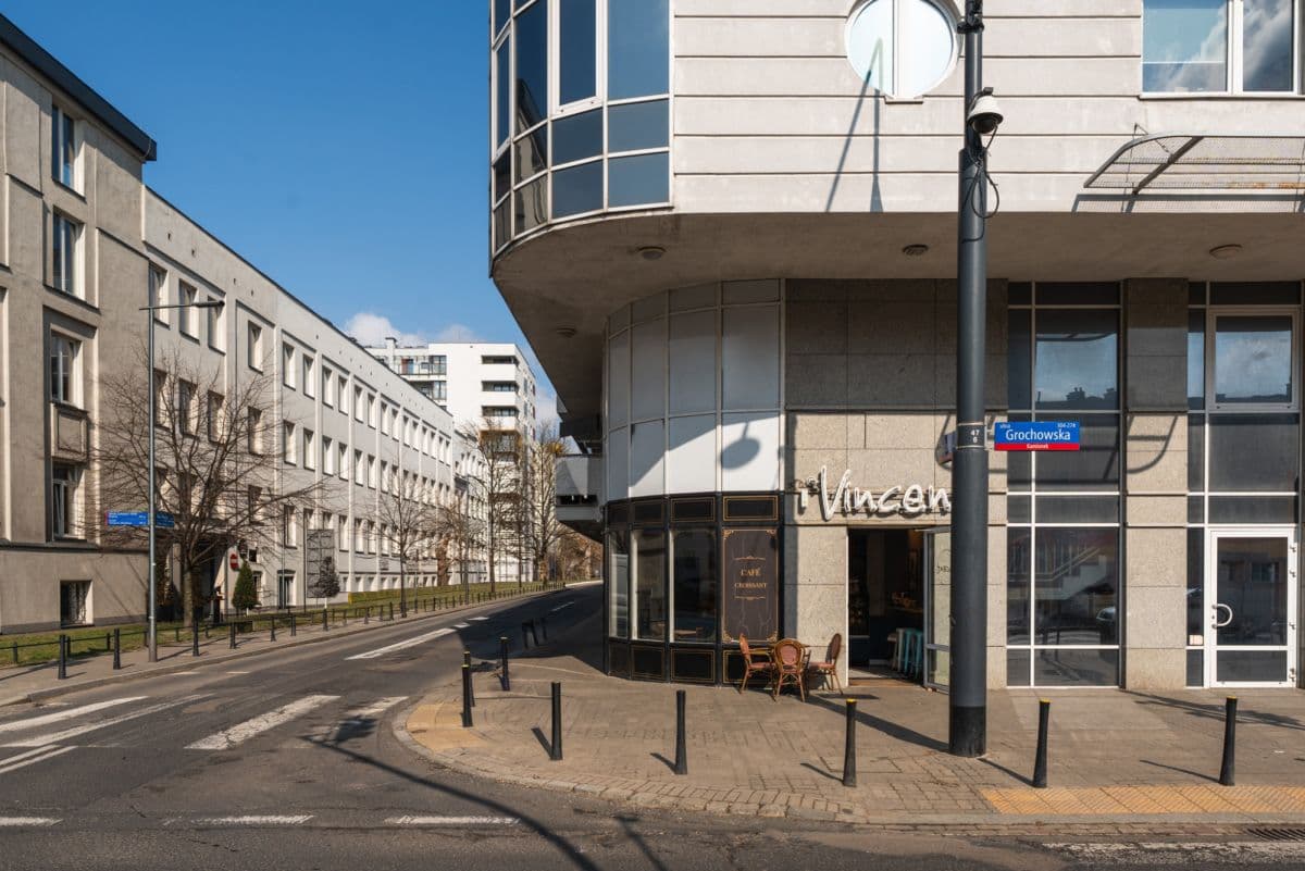 Przestronne mieszkanie z tarasem 81 m² przy SWPS – 16