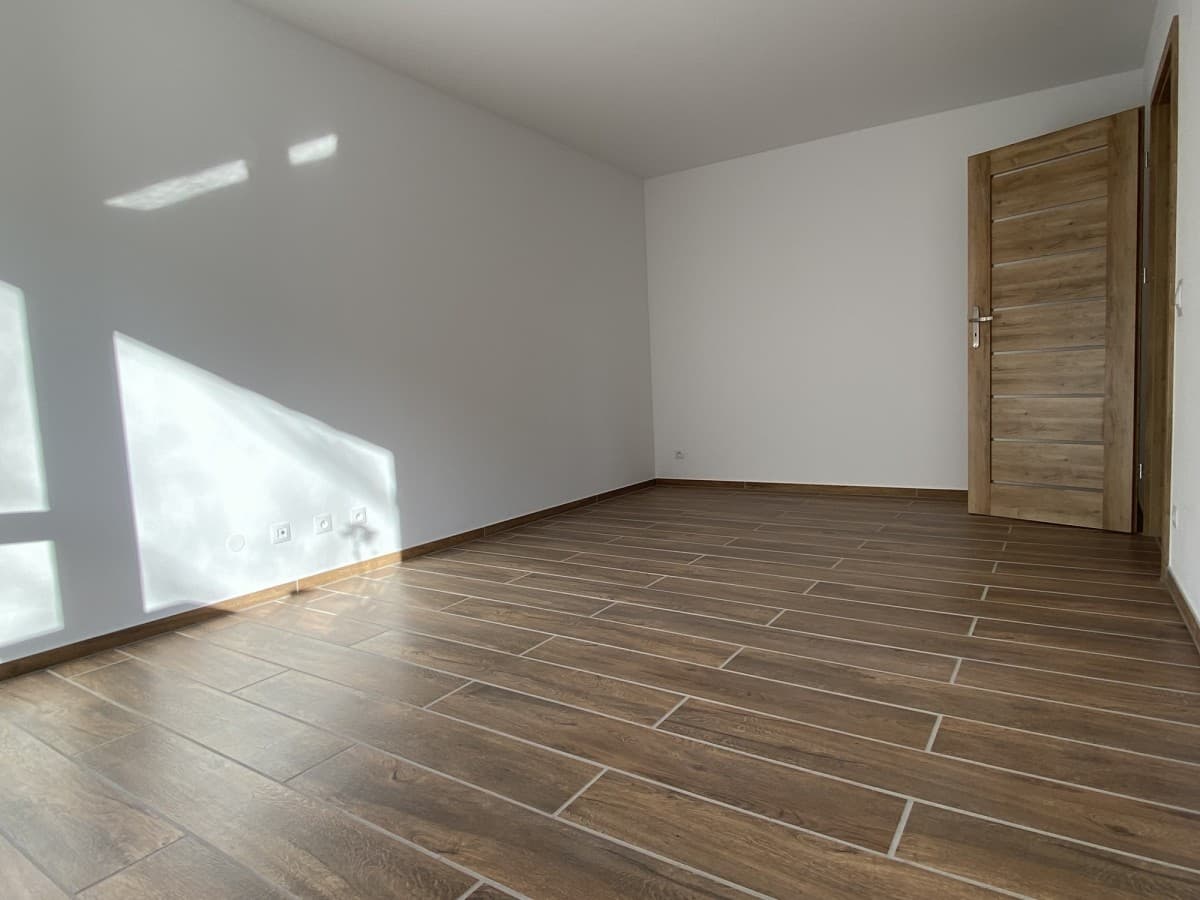 Jasne mieszkanie z balkonem, dostępne od 1 kwietnia – 5