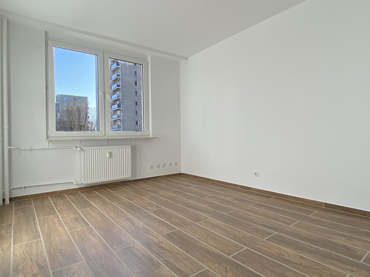 Jasne mieszkanie z balkonem, dostępne od 1 kwietnia – 10