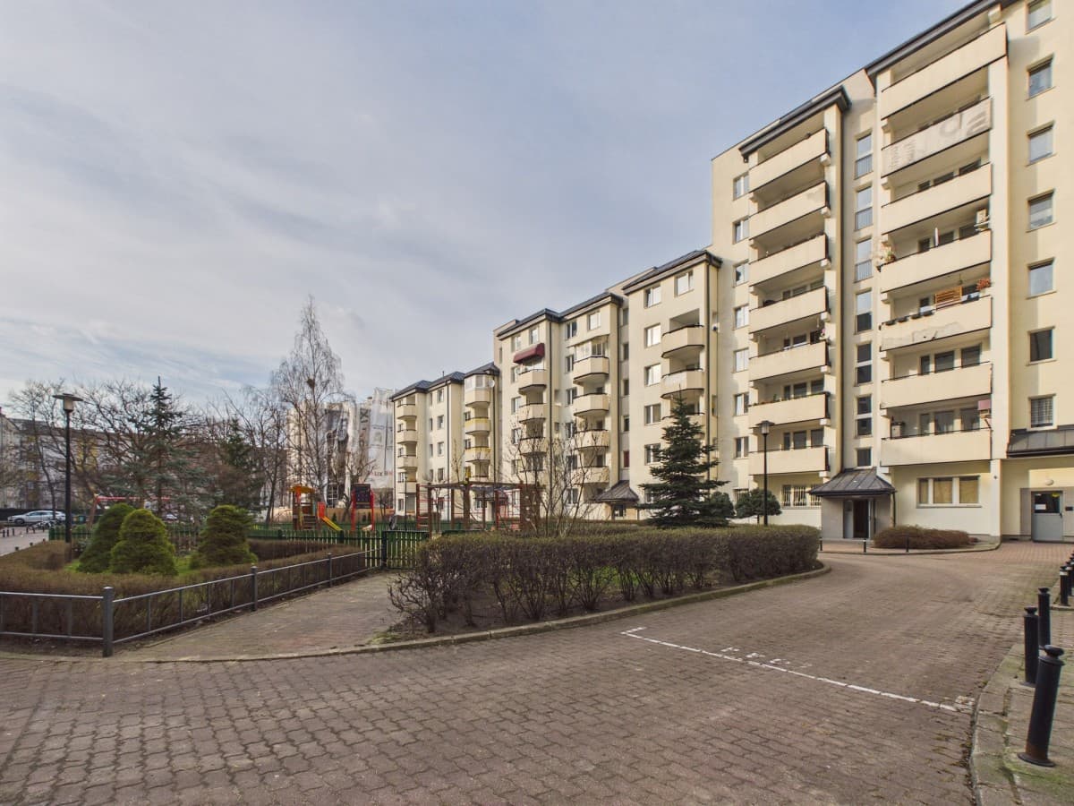 Funkcjonalne mieszkanie 2-pokojowe z dużym balkonem – 24