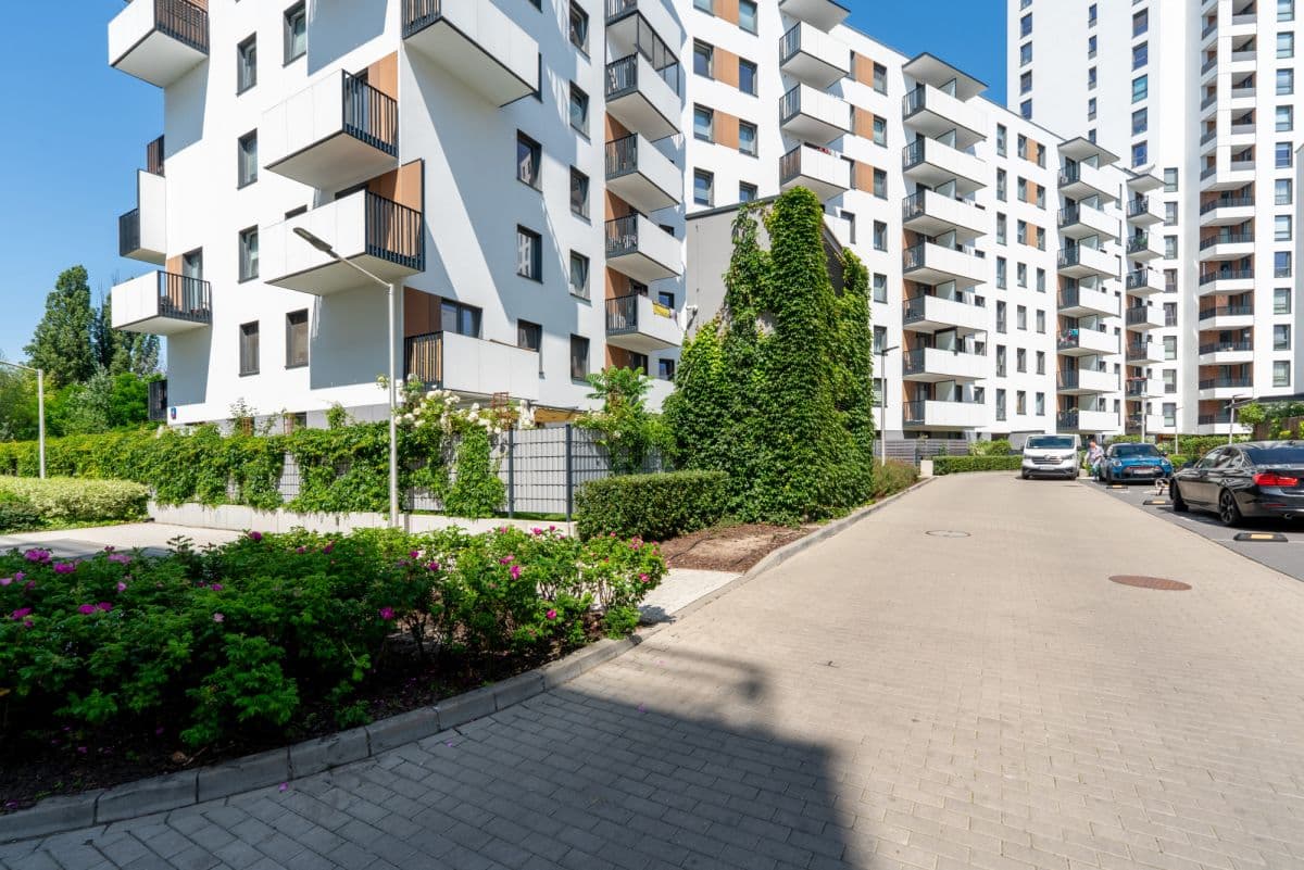 Nowoczesne 3-pokojowe mieszkanie z garażem w Fort Wola – 17