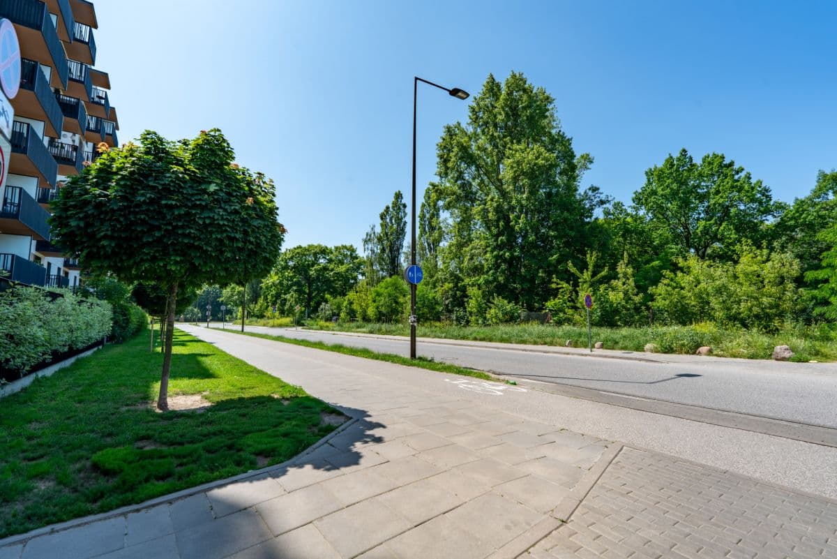 Nowoczesne 3-pokojowe mieszkanie z garażem w Fort Wola – 19