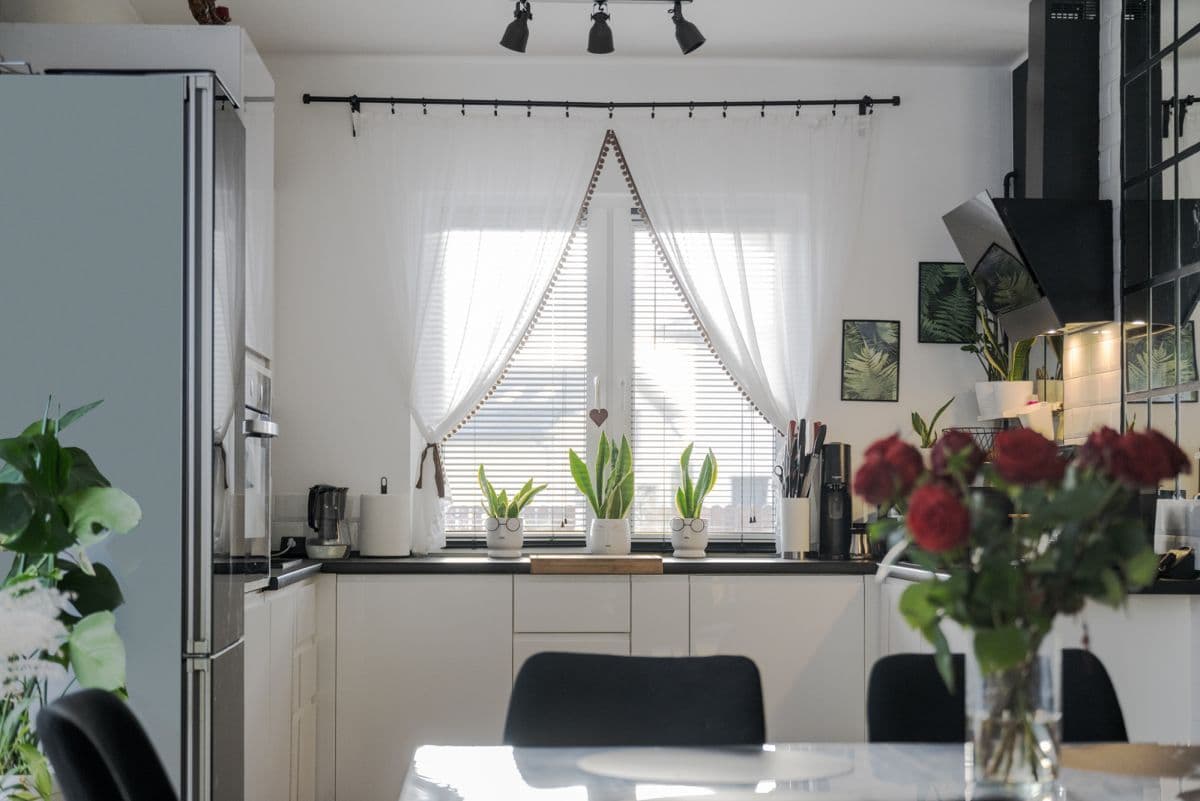 Przestronny dom rodzinny z pięknym ogrodem w Ciszycy – 5