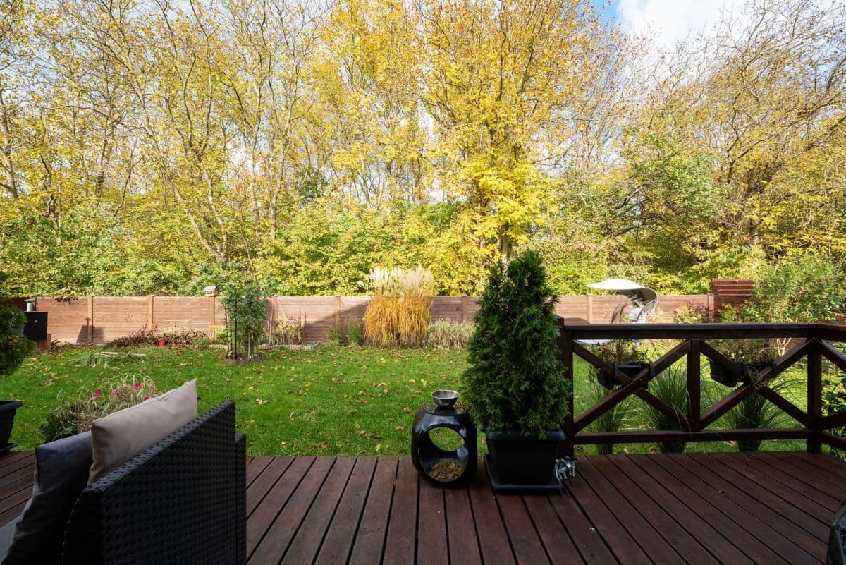 Przestronny dom rodzinny z pięknym ogrodem w Ciszycy – 15