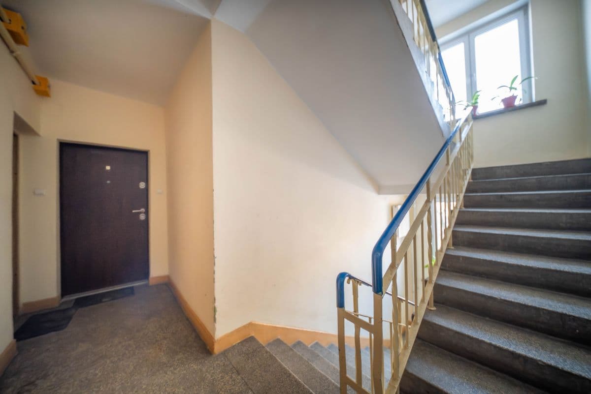 Słoneczne 35m² mieszkanie w modnym Żoliborzu – 11