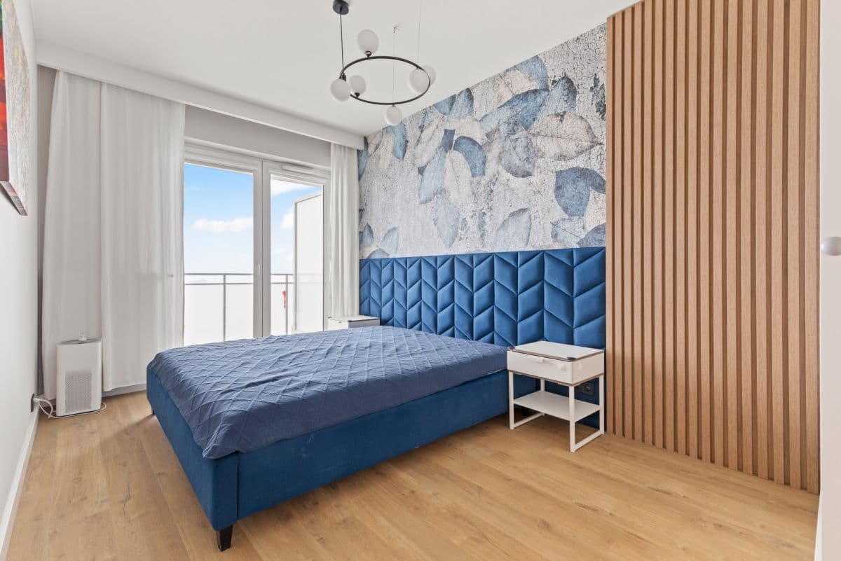 Przestronny apartament z panoramicznym widokiem na miasto – 12