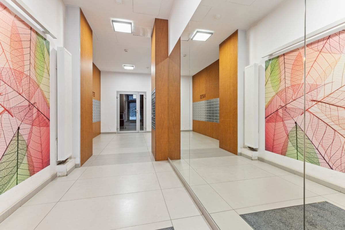 Przestronny apartament z panoramicznym widokiem na miasto – 16