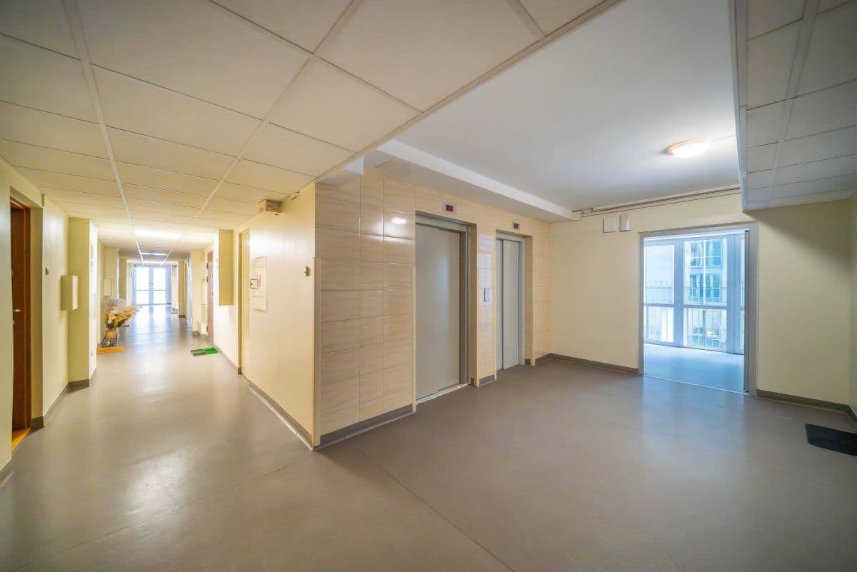 Pewna inwestycja przy Rondzie ONZ – 9