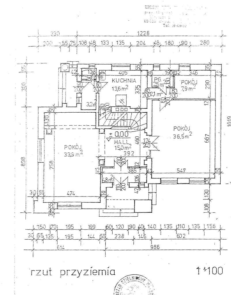 Zabytkowy budynek do wynajęcia z 15 miejscami parkingowymi – 20