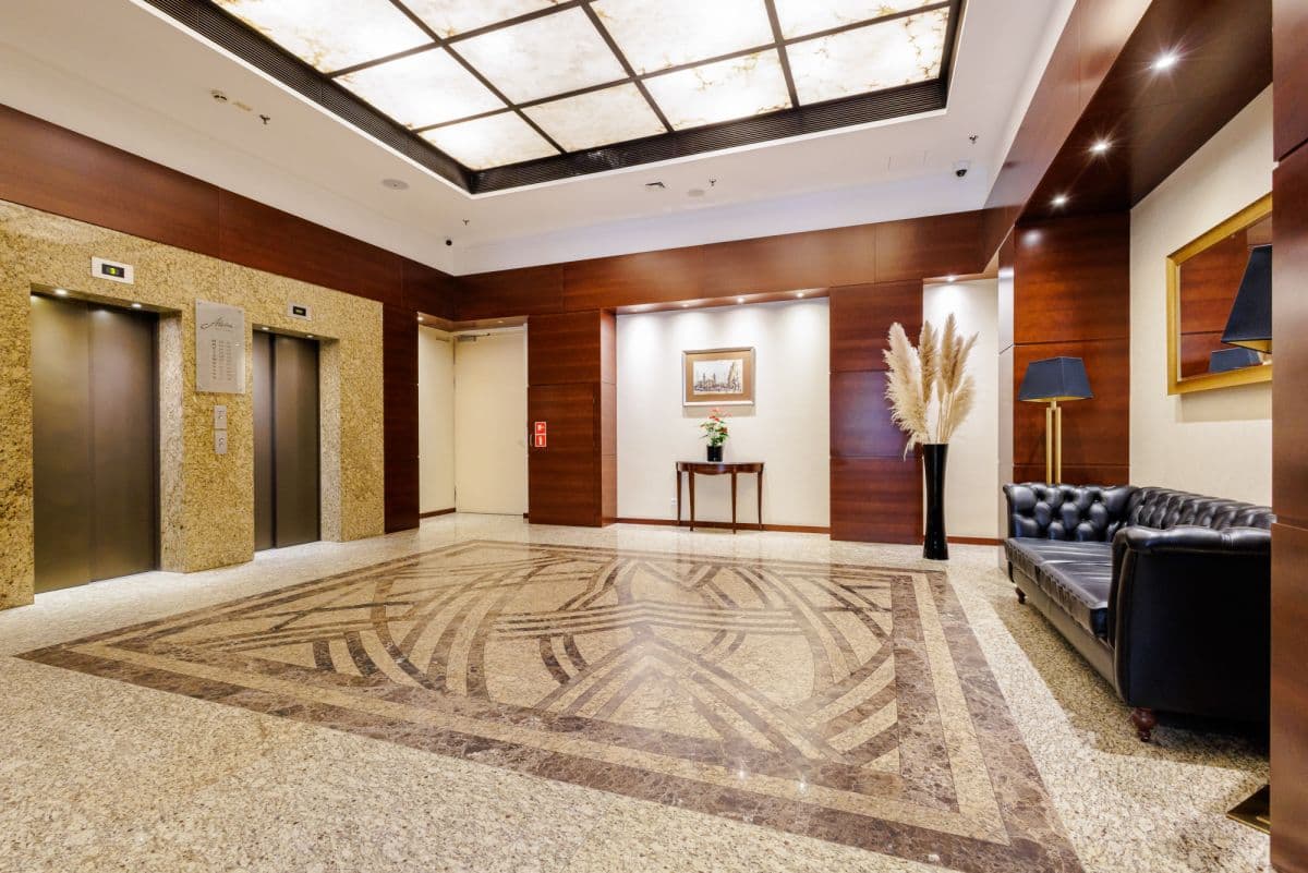 Funkcjonalny lokal biurowy w sercu Warszawy – 11