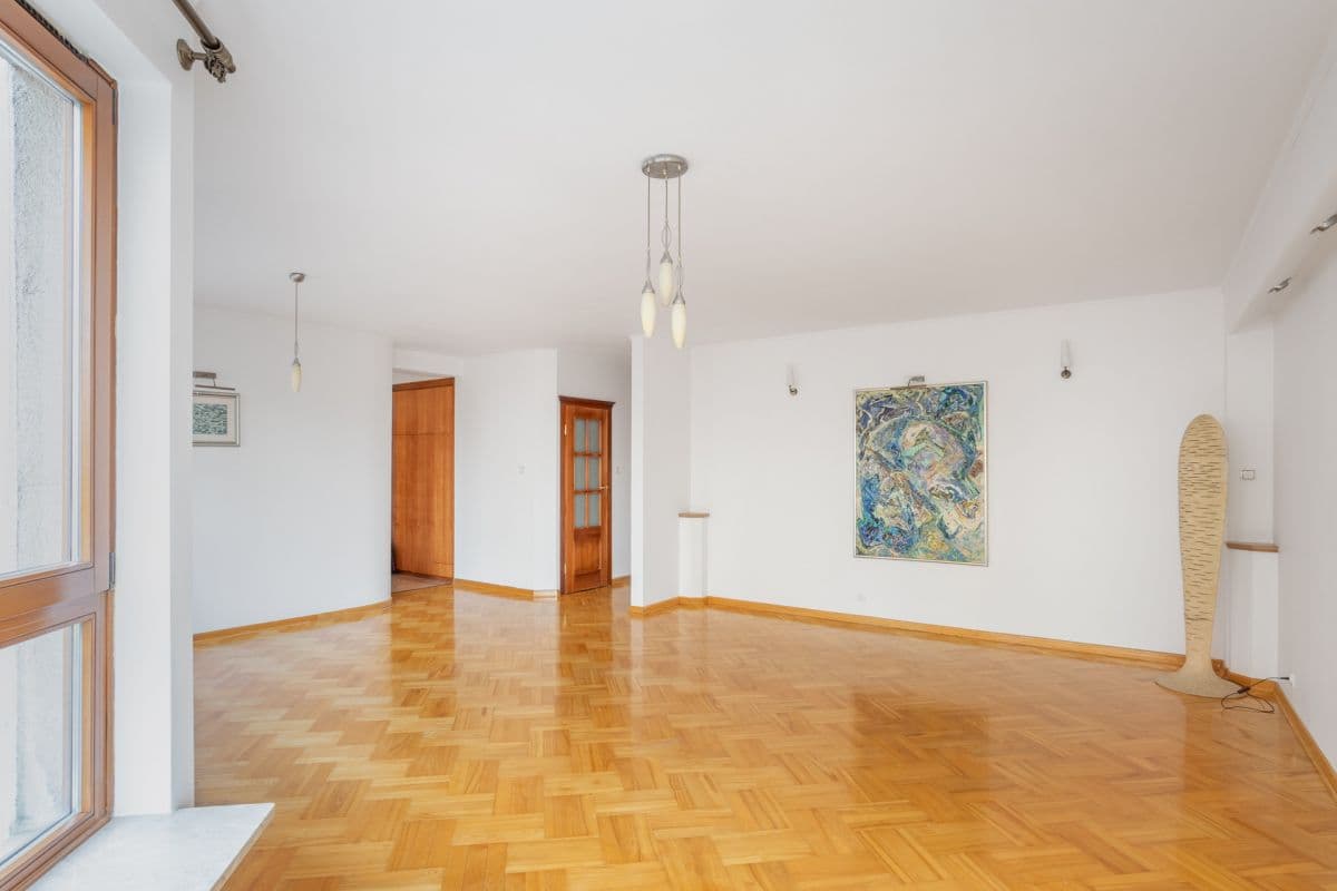 Przestronne mieszkanie na Muranowie z garażem – 3