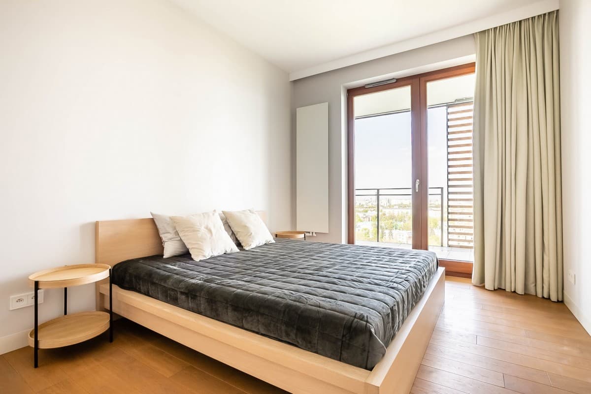 Przestronne 4-pokojowe mieszkanie z tarasem przy Grzybowskiej – 9