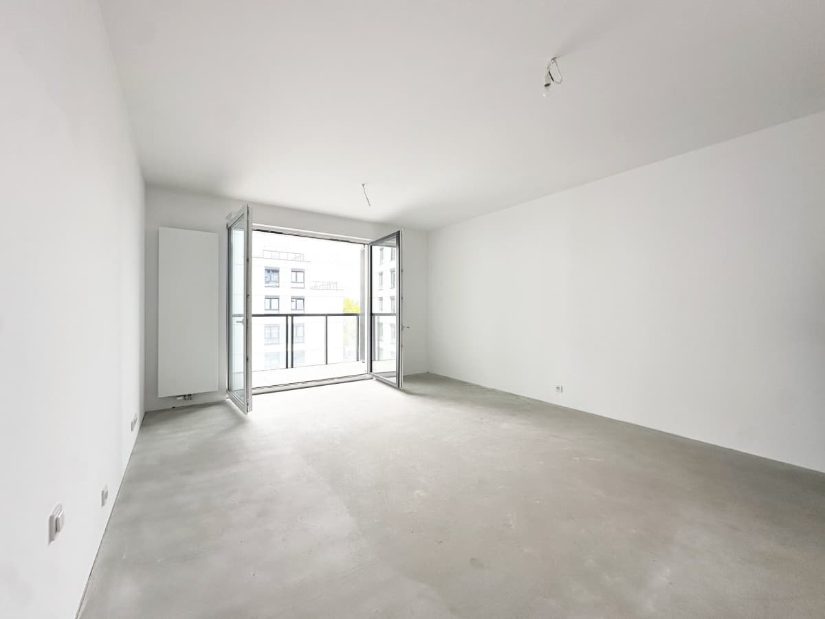 Nowoczesne mieszkanie z widokiem na miasto i balkonem – 12