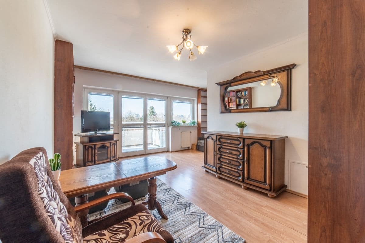 Słoneczna kawalerka w strzeżonym budynku z balkonem – 8