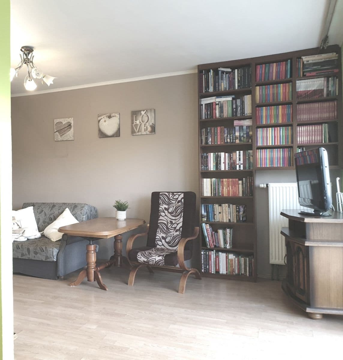 Słoneczna kawalerka w strzeżonym budynku z balkonem – 17