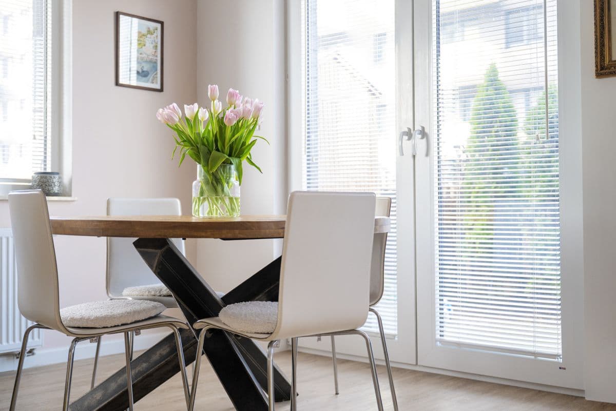 Nowoczesny apartament z prywatnym ogródkiem w Wilanowie – 4