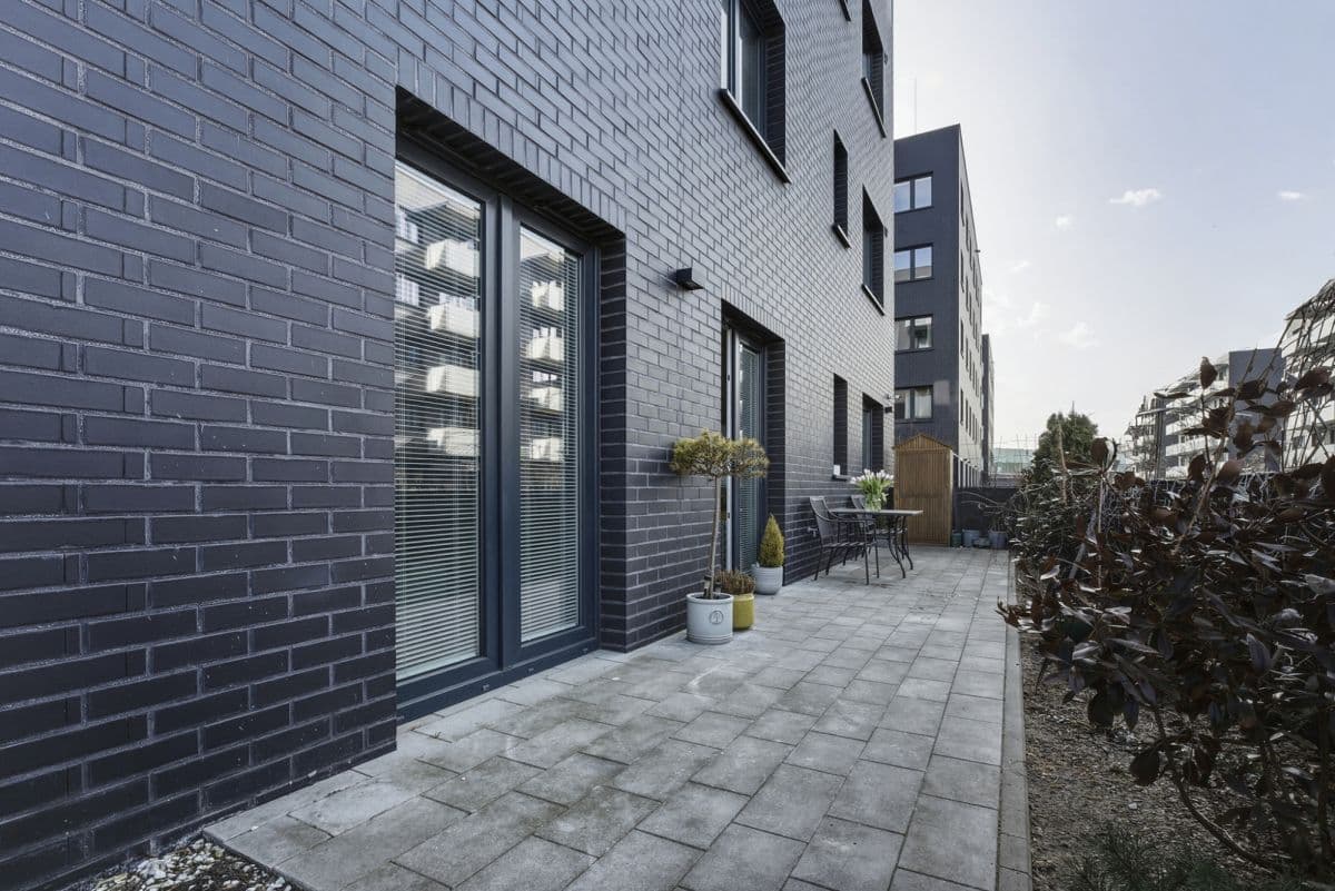 Nowoczesny apartament z prywatnym ogródkiem w Wilanowie – 13