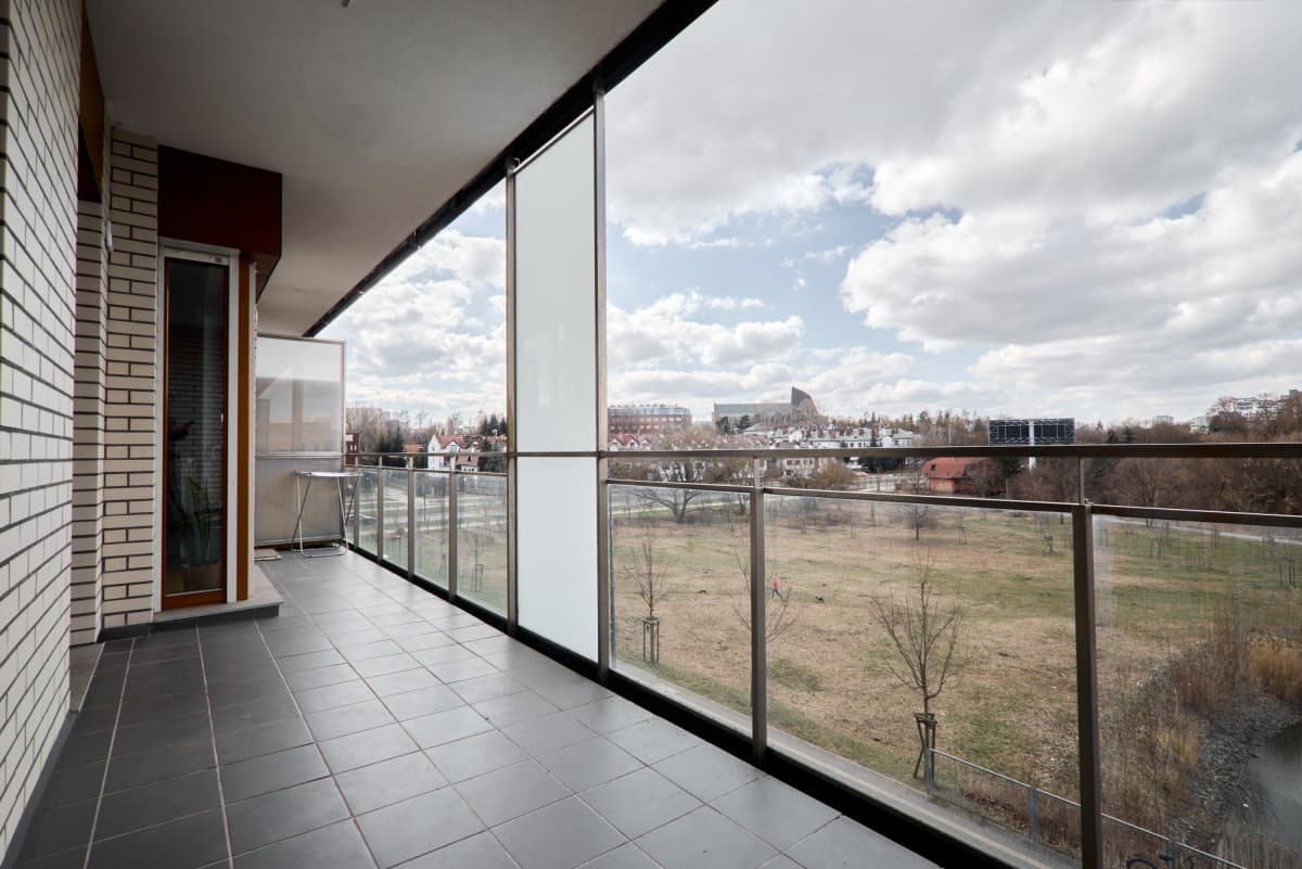 Przestronny apartament 3-pokojowy z widokiem na miasto – 13