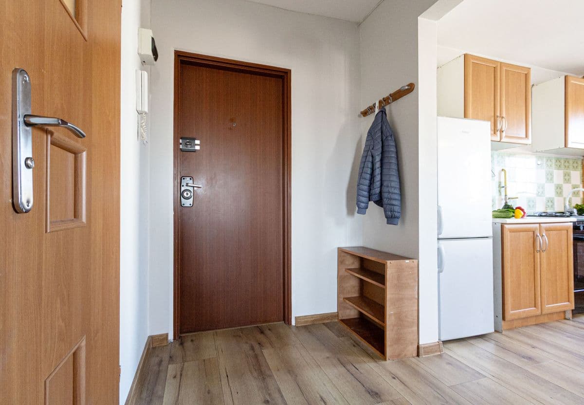 Przestronne narożne mieszkanie blisko metra i parku – 7