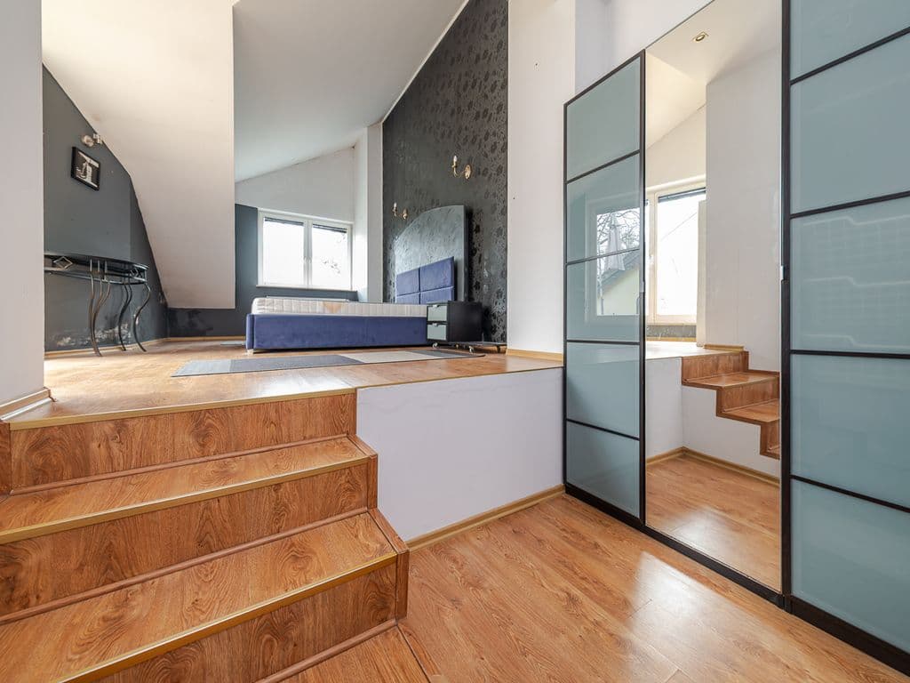 Przestronne mieszkanie dwupoziomowe 131 m² w Starej Miłosnej – 4