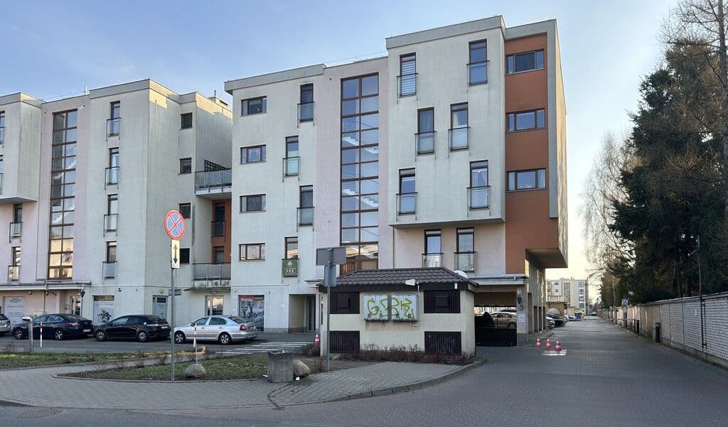 Przestronne mieszkanie 3-pokojowe z dużym balkonem – 18