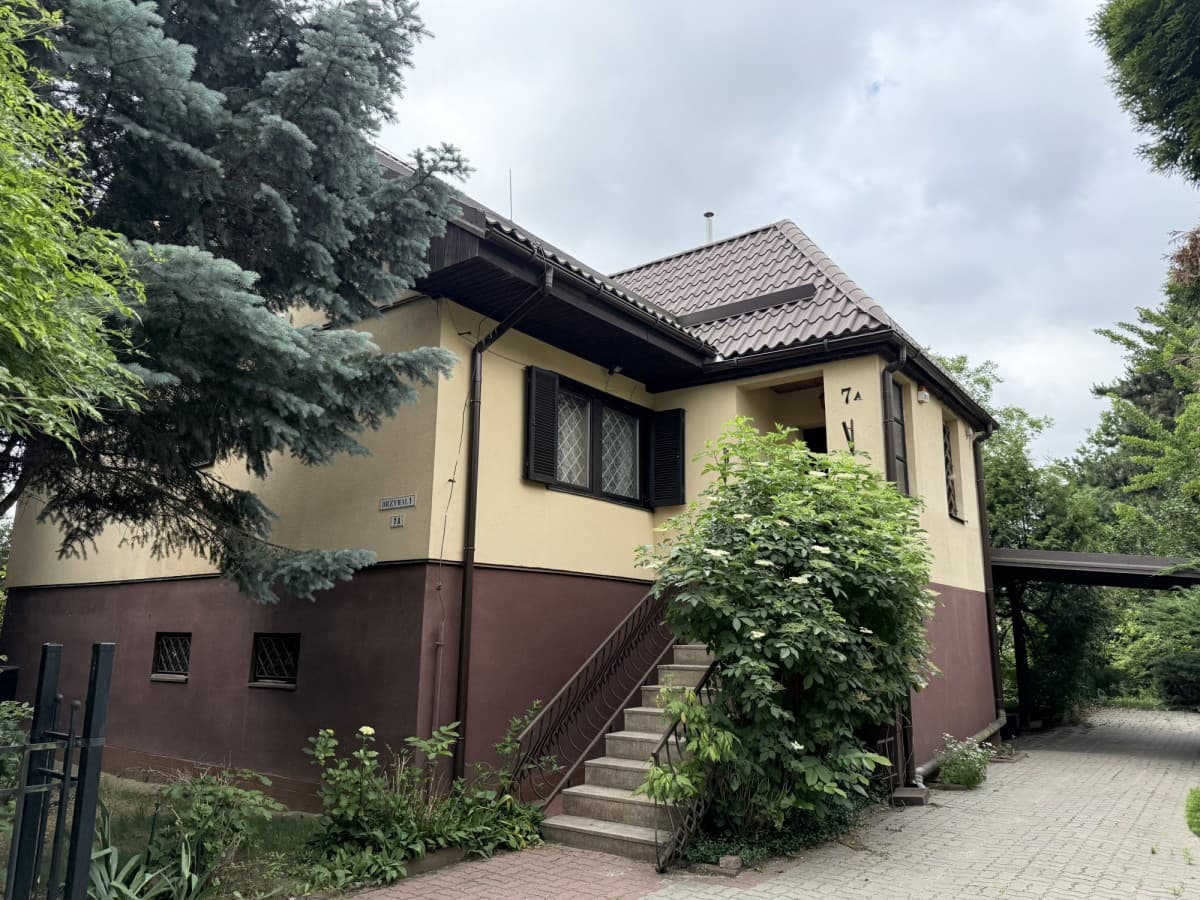 Dom z niezależnym lokalem usługowym w Ursusie – 16