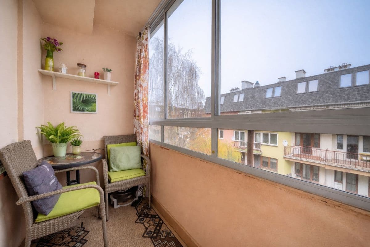 Przestronne, dwupoziomowe mieszkanie z nową kuchnią – 5