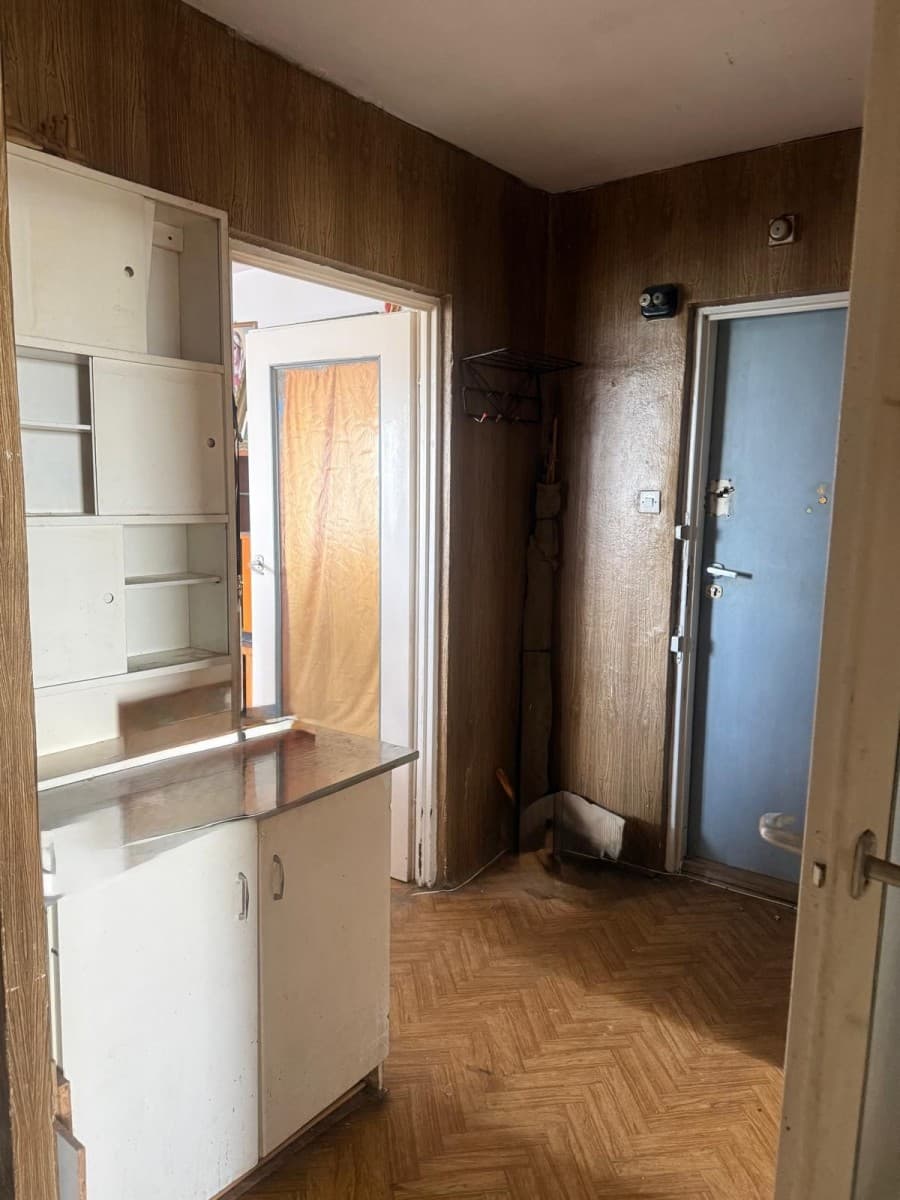 Mieszkanie do generalnego remontu z balkonem na Bielanach – 2