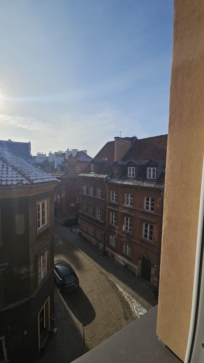 Klimatyczne 3-pokojowe mieszkanie w centrum – 24