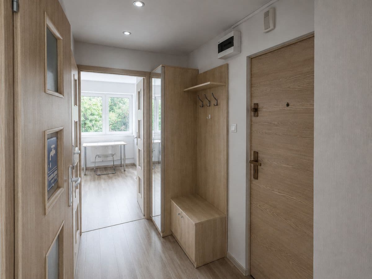 Świeżo wyremontowane 3-pokojowe mieszkanie z balkonem – 4