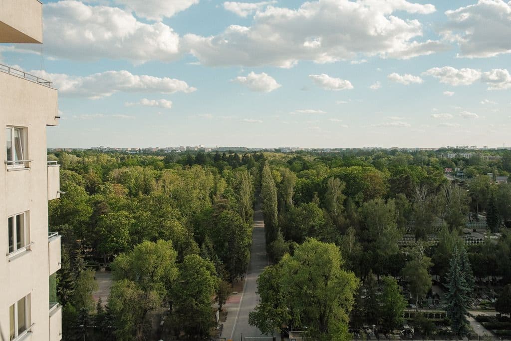 Panoramiczne 2-pokojowe mieszkanie z parkingiem w Żoliborzu – 2