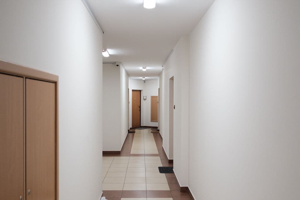 Panoramiczne 2-pokojowe mieszkanie z parkingiem w Żoliborzu – 17