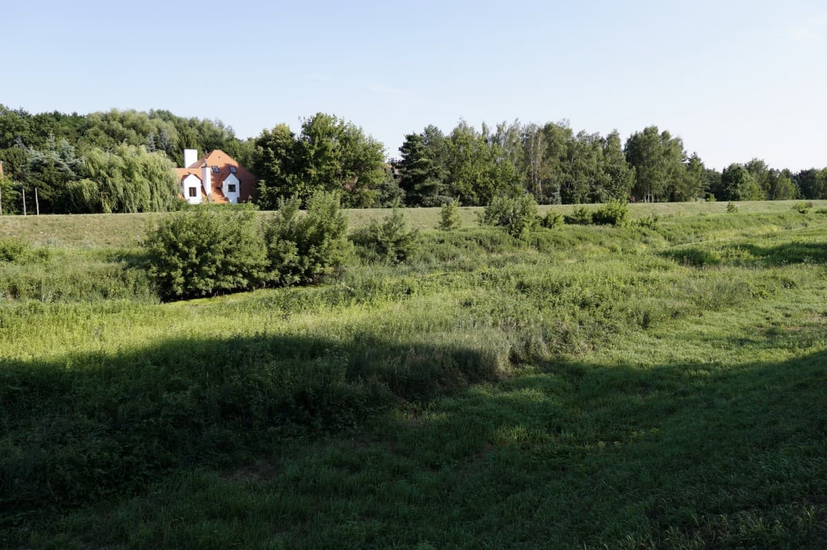 Przestronna kawalerka z dużym tarasem i widokiem na park – 12