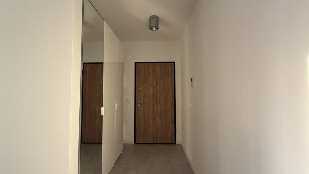 Słoneczne mieszkanie 56m² z tarasem w Metro Zachód – 11