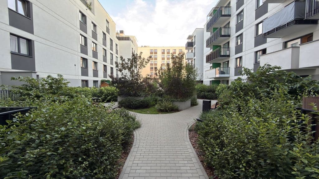 Słoneczne mieszkanie 56m² z tarasem w Metro Zachód – 12