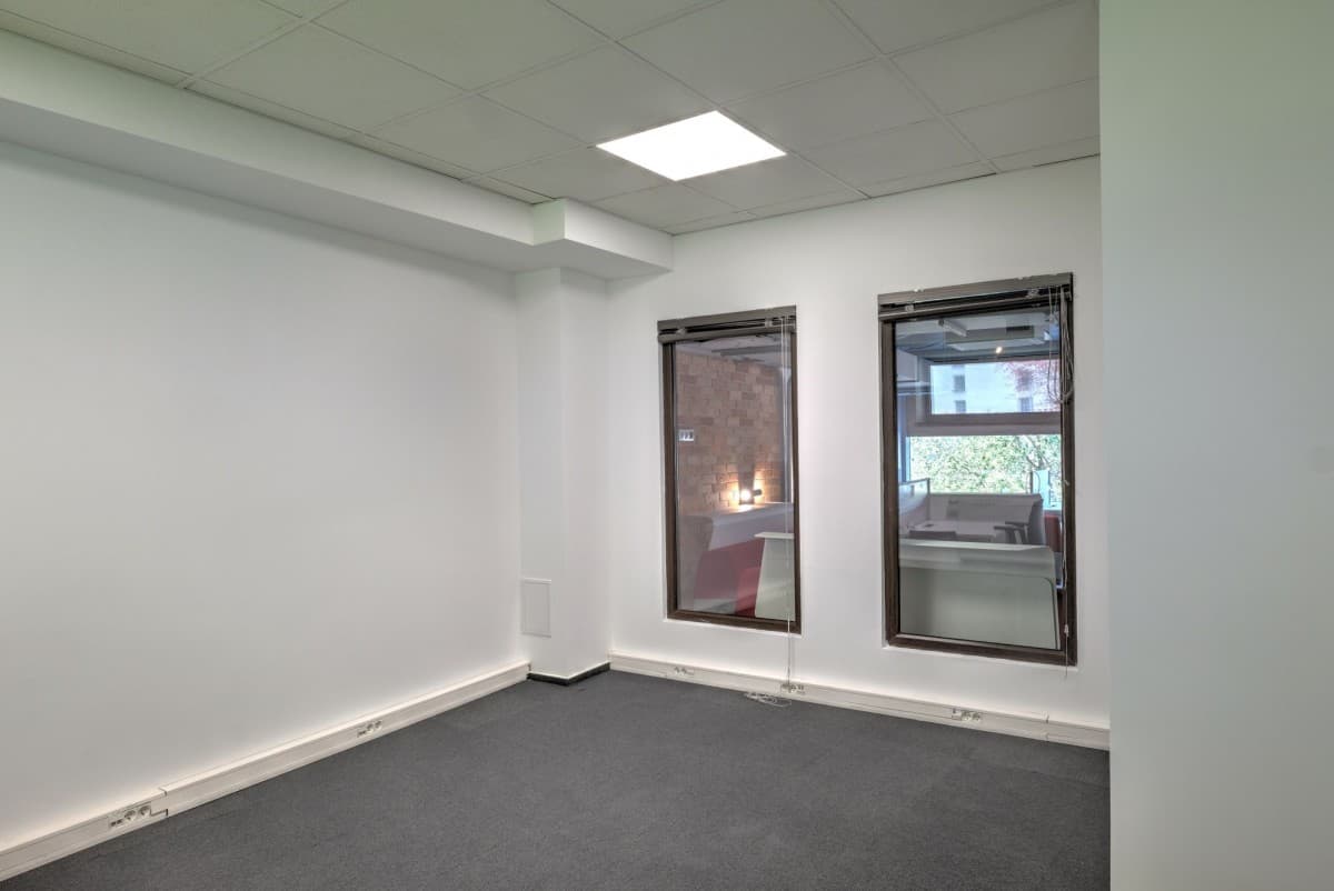 Nowoczesne biuro 170 m² po remoncie w Żoliborzu – 13