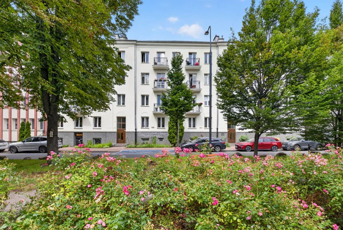 Klimatyczne 2-pokojowe mieszkanie w kamienicy – 28