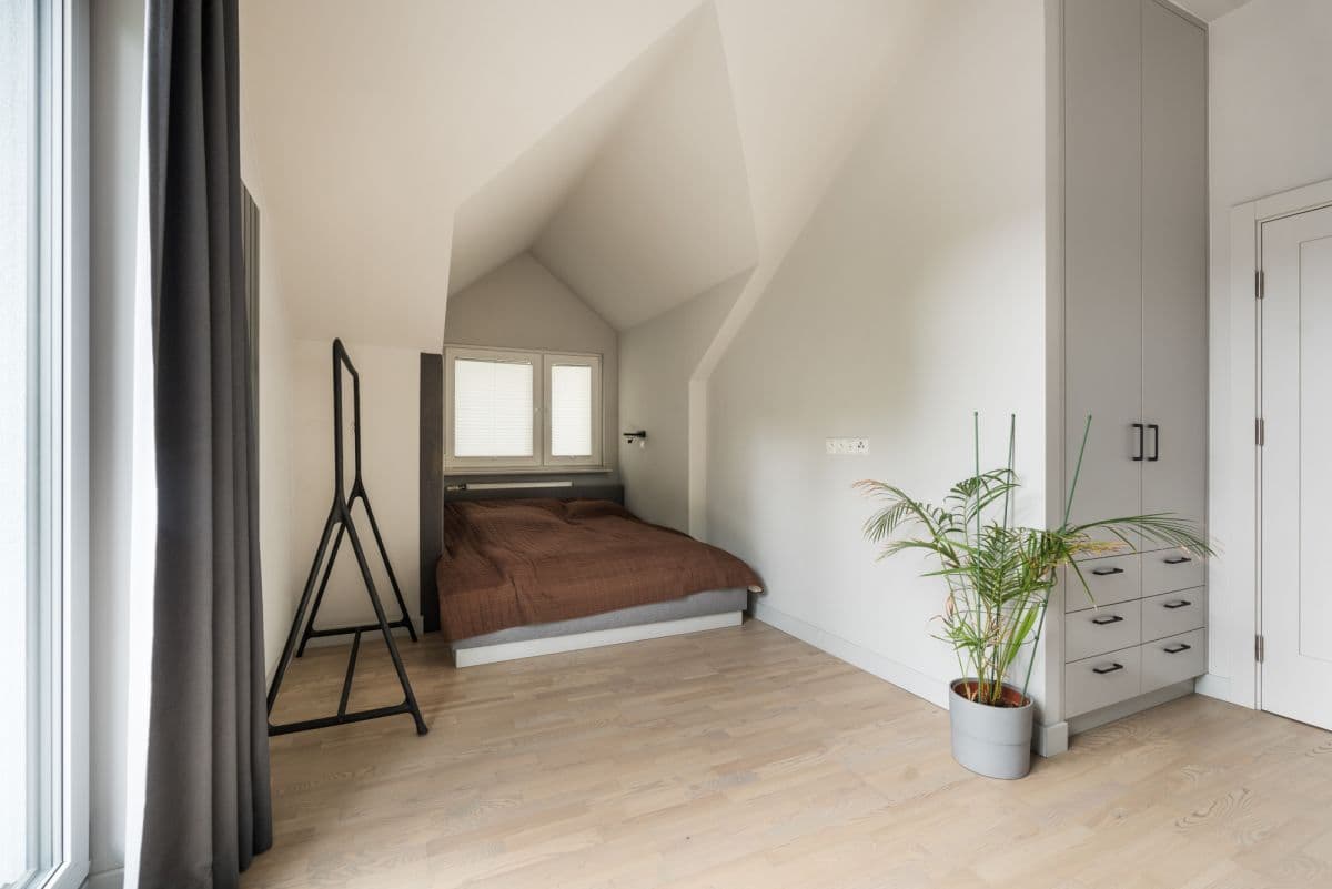 Luksusowa rezydencja z niezależnym apartamentem gościnnym – 15
