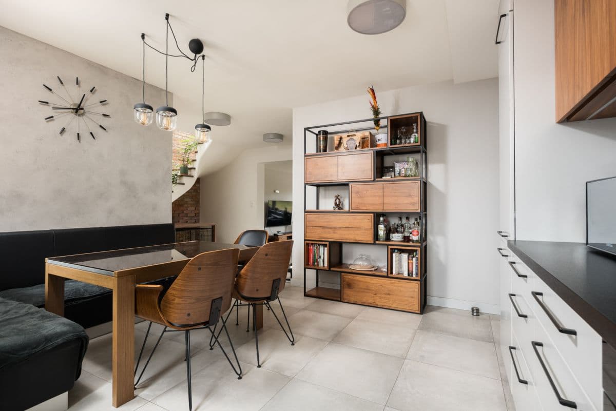 Luksusowa rezydencja z niezależnym apartamentem gościnnym – 17