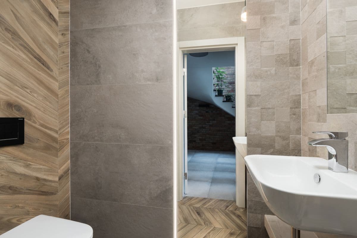 Luksusowa rezydencja z niezależnym apartamentem gościnnym – 24
