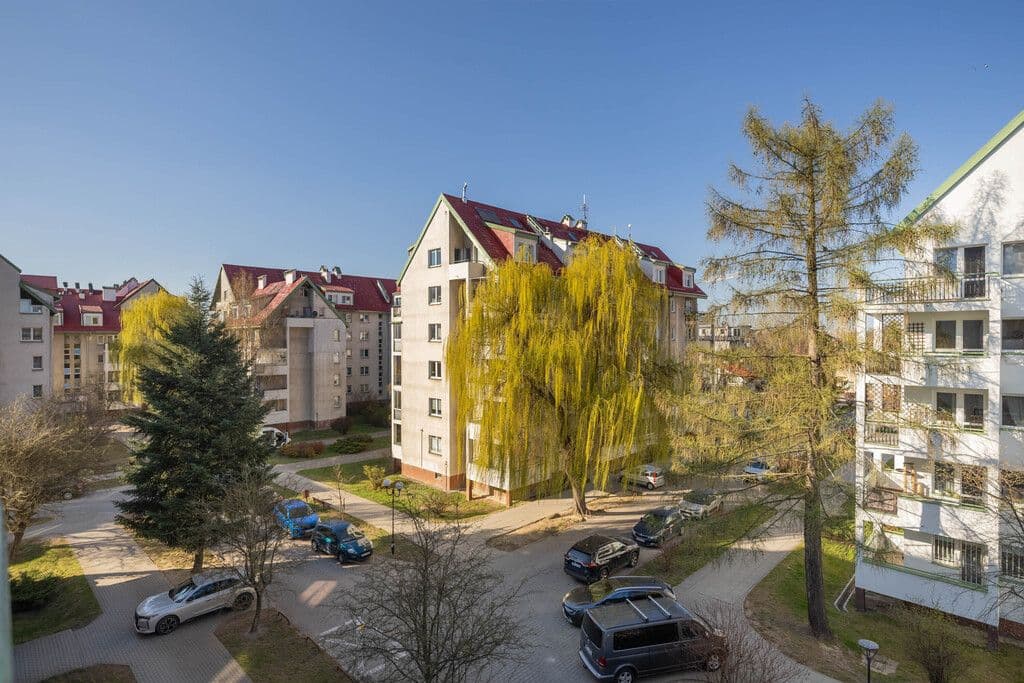 Jasne narożne mieszkanie w zielonych Starych Włochach – 10